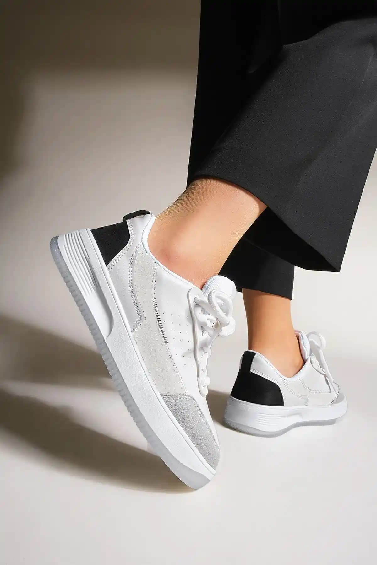 Marjin Kadın Spor Ayakkabısı Yüksek Tabanlı Modern ve Rahat Tasarım