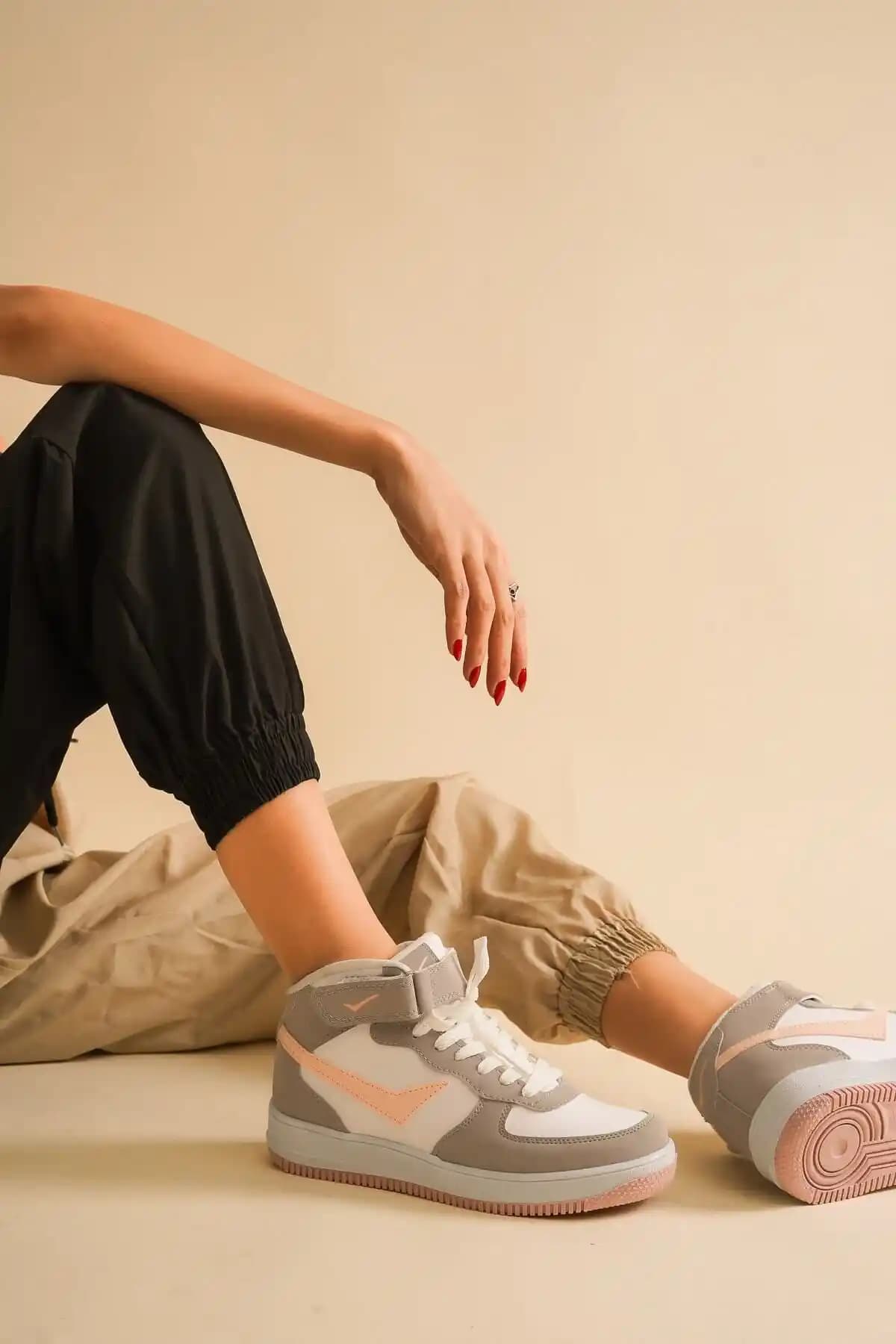 McDark Unisex Taş Beyaz Uzun Bilekli Basket Spor Ayakkabı - Şık ve Konforlu Günlük Kullanım