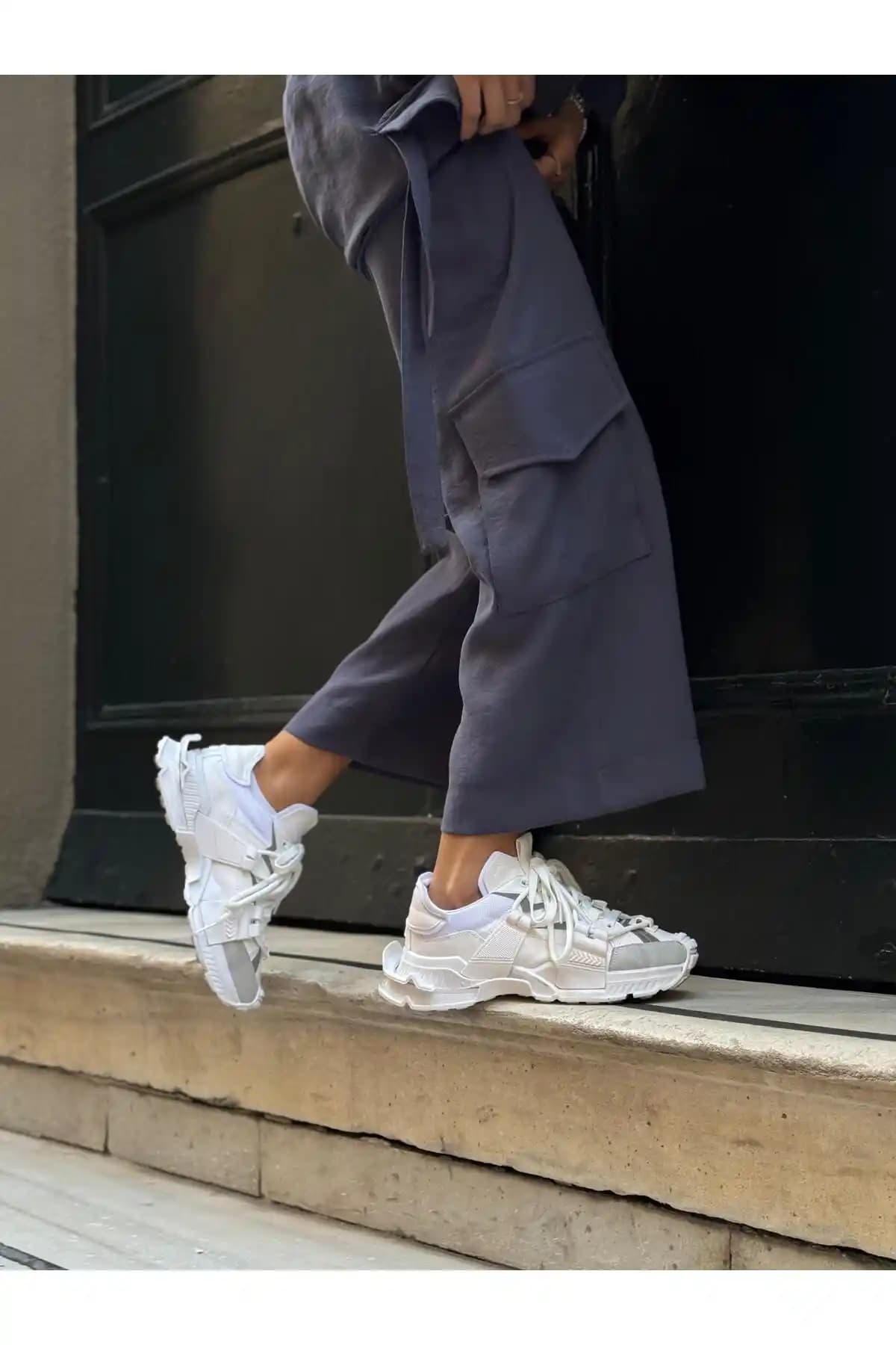 Nişantaşı Shoes Oslo Beyaz Mat Kadın Spor Ayakkabı Şık ve Rahat Tasarım Özellikleri