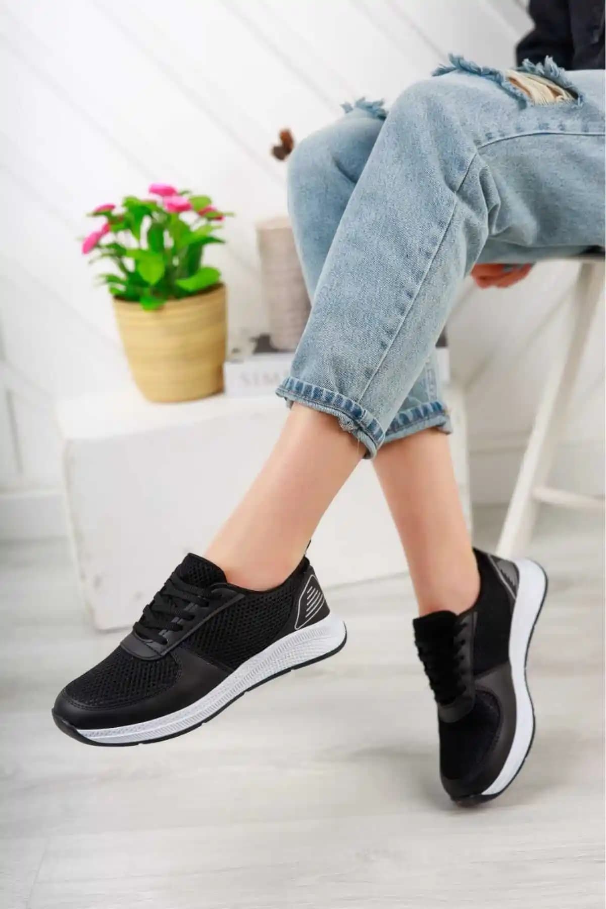 Sosyete Collections Termo File Ayakkabıları ile Günlük Şıklık ve Konforun Birleşimi