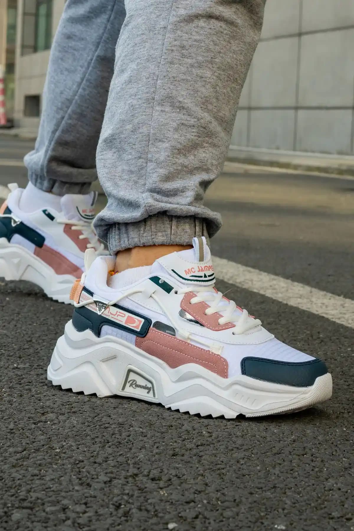 Tomsking Kadın Pudra Sneaker Günlük Kullanım İçin Şık ve Konforlu Tasarım