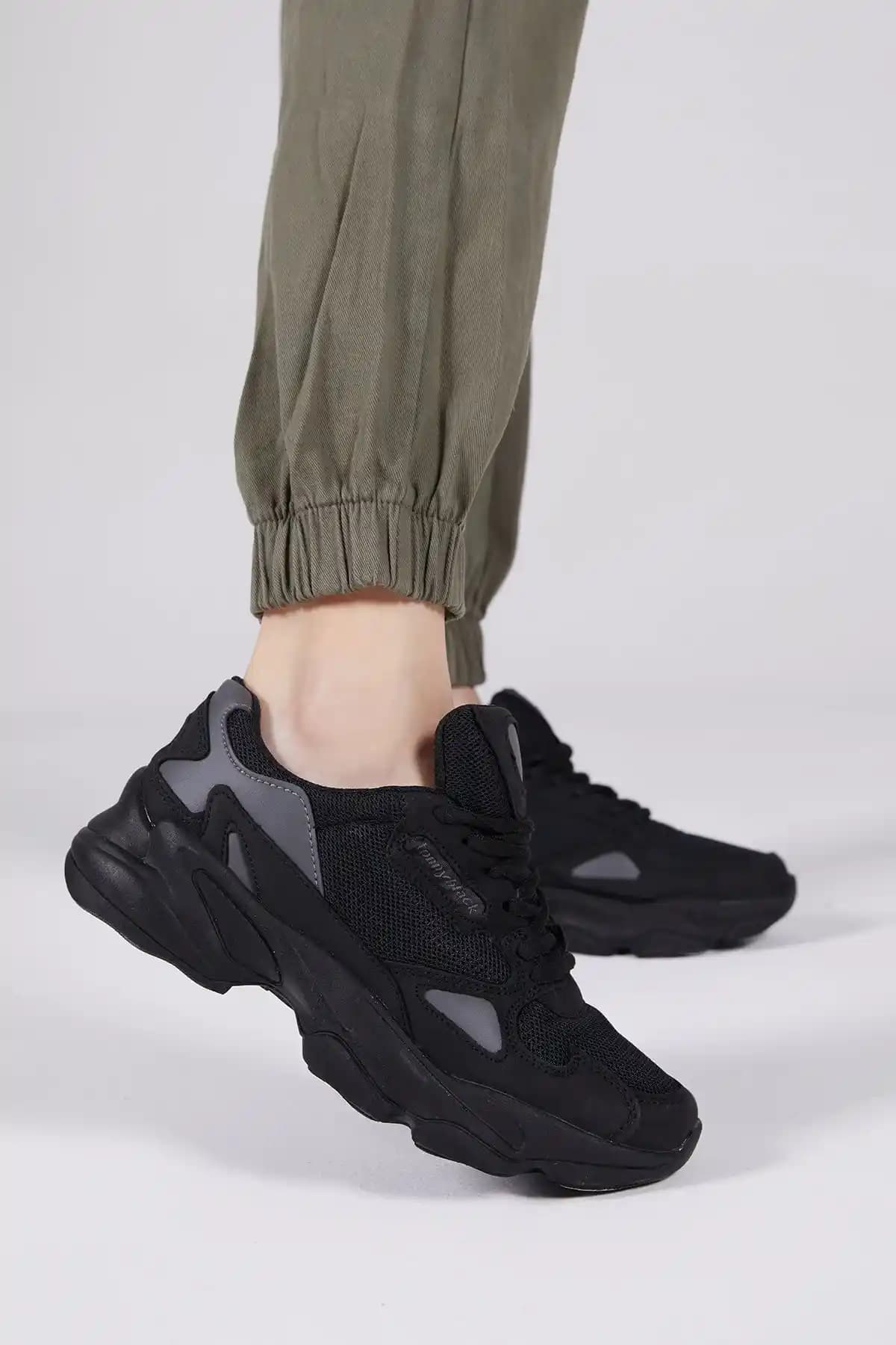 Tonny Black Siyah Unisex Spor Ayakkabı Günlük ve Spor Kullanımı İçin Uygun
