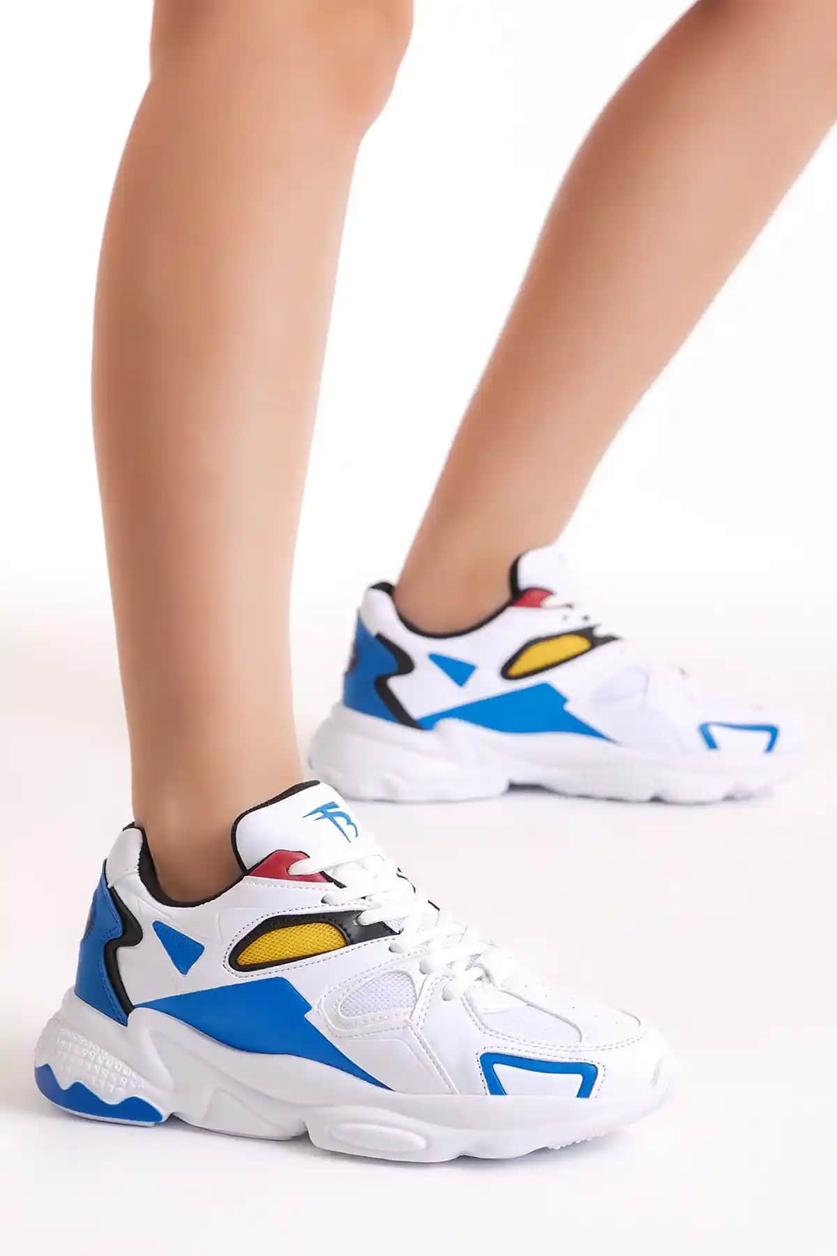 Tonny Black TB252 Unisex Beyaz Spor Ayakkabı - Modern Tasarım ve Konforlu Kullanım