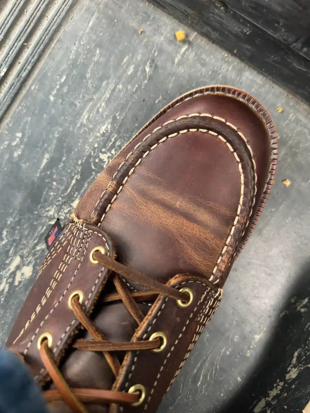 Deri Çizgilenmeleri ve Kondisyonlama: Doğal Süreç ve Bakım Yöntemleri