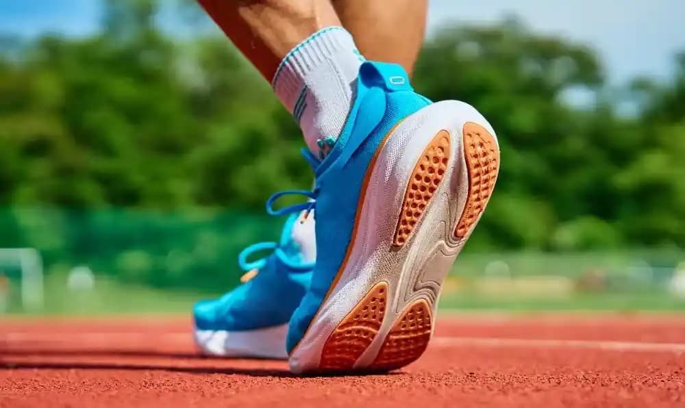 Max Yastıklamalı Koşu Ayakkabılarının Ayak Bileği ve Aşil Tendonu Üzerindeki Etkileri