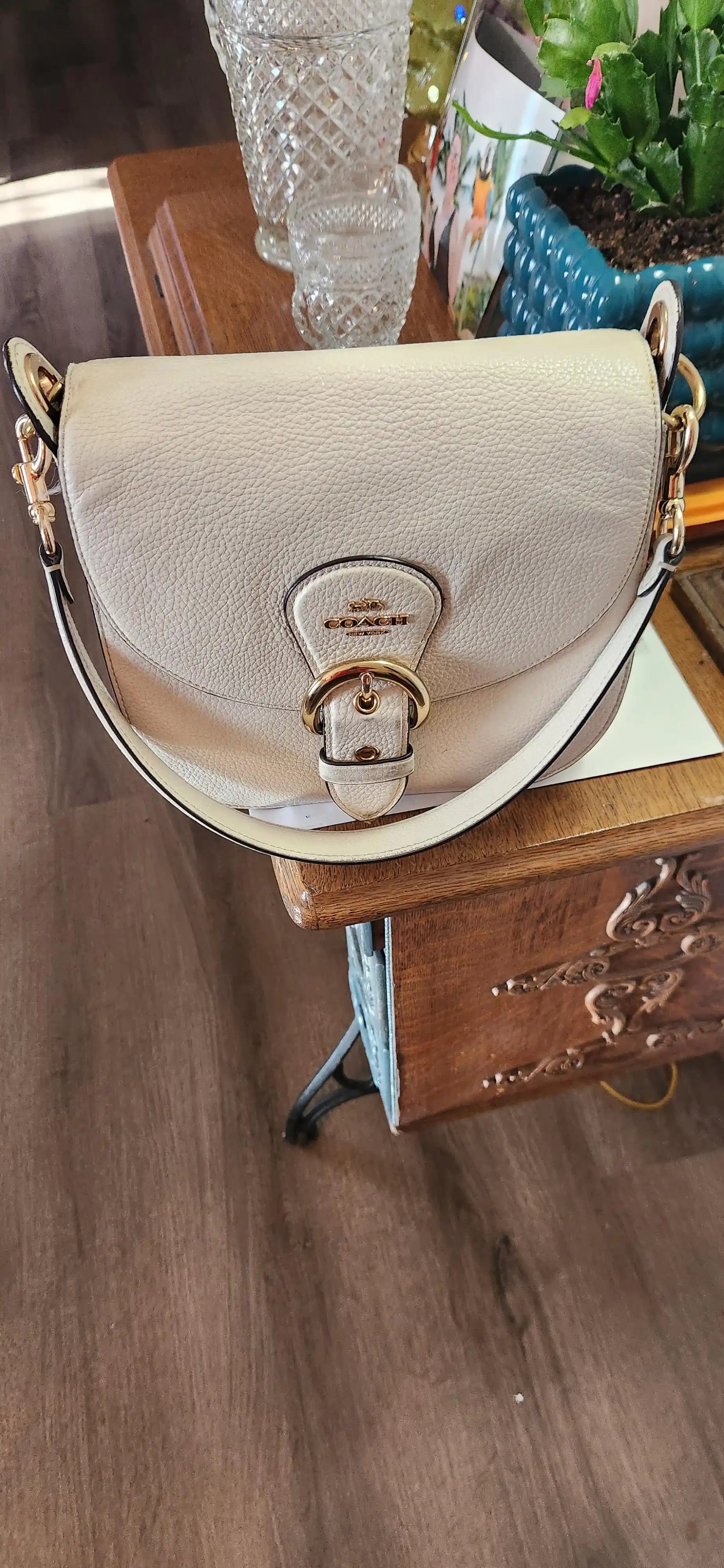 Sevgiliye Çanta Hediye Etmenin İncelikleri ve Doğru Model Seçimi Yöntemleri