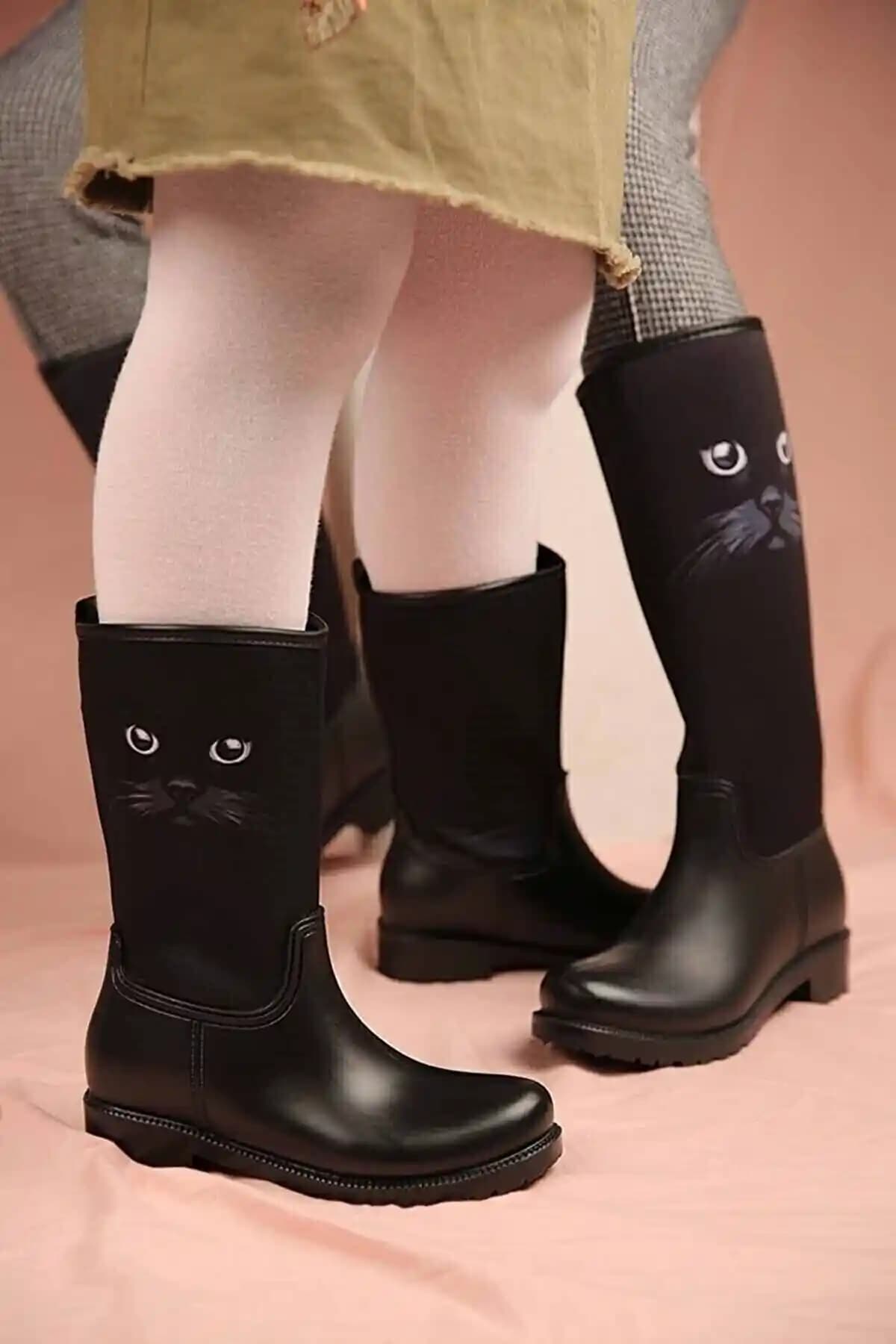 BYŞ Moda Kız Çocukları İçin Suya ve Soğuğa Dayanıklı Şık Yağmur Botu Özellikleri ve Kullanım Avantajları