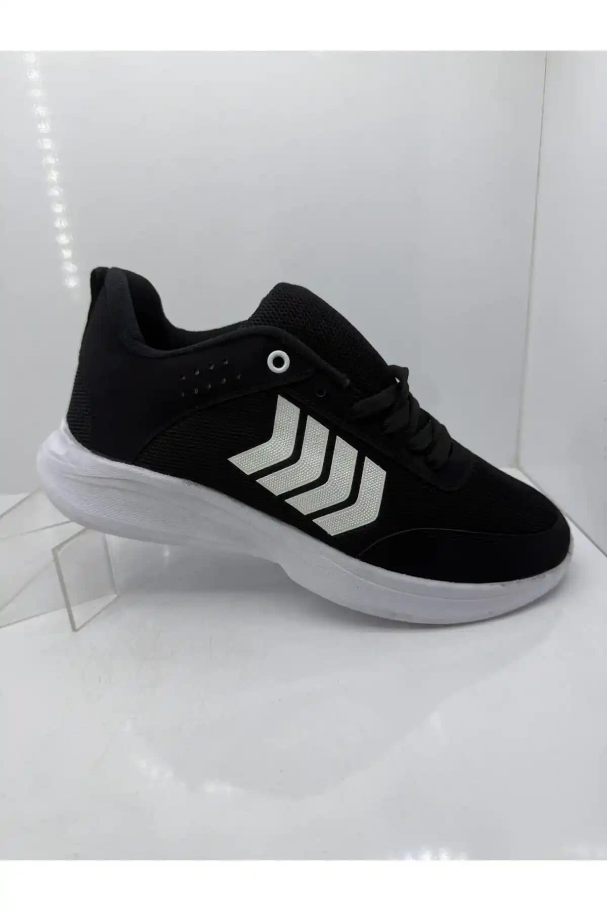 Calsido Erkek Günlük Yürüyüş Ayakkabısı: Konfor ve Şıklık Sunan Modern Tasarım