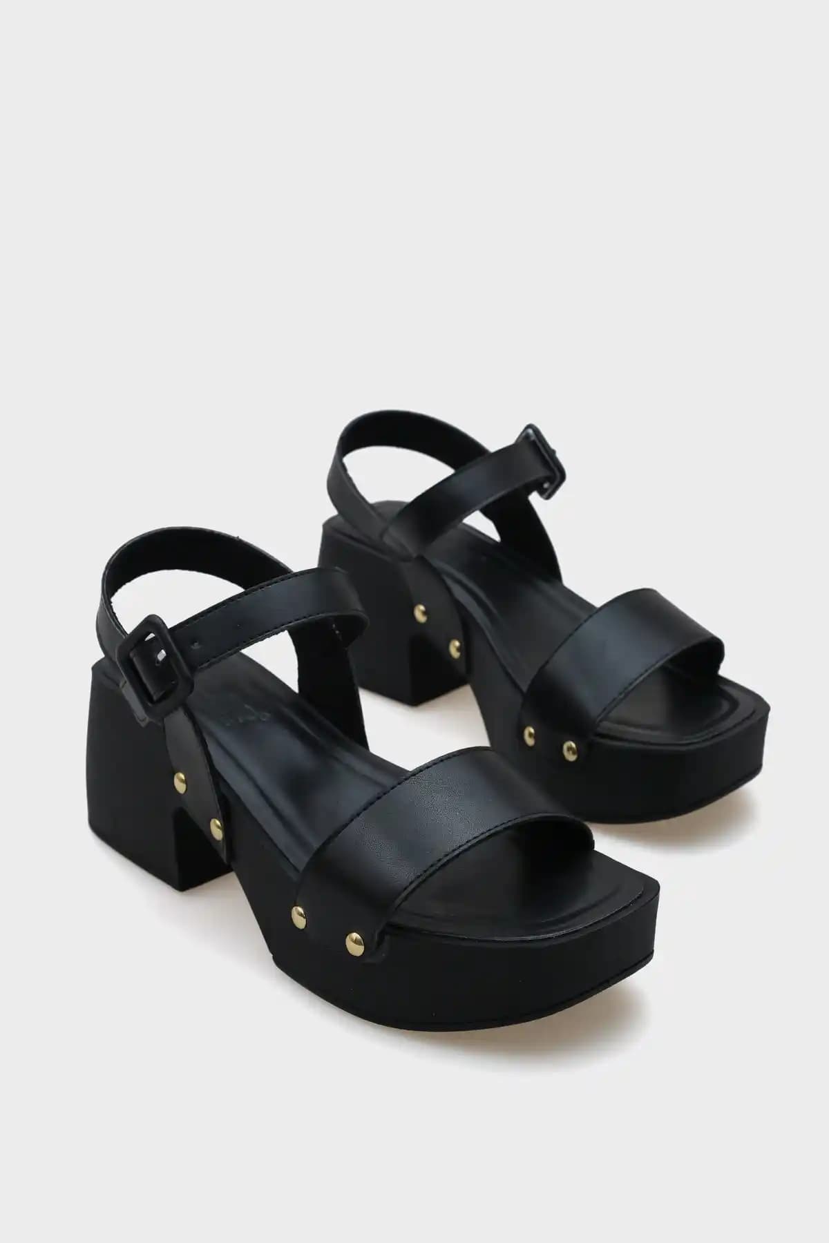 Capone Outfitters Dulce Küt Burunlu Tek Bant Platform Topuklu Kadın Sandalet İnceleme ve Özellikleri