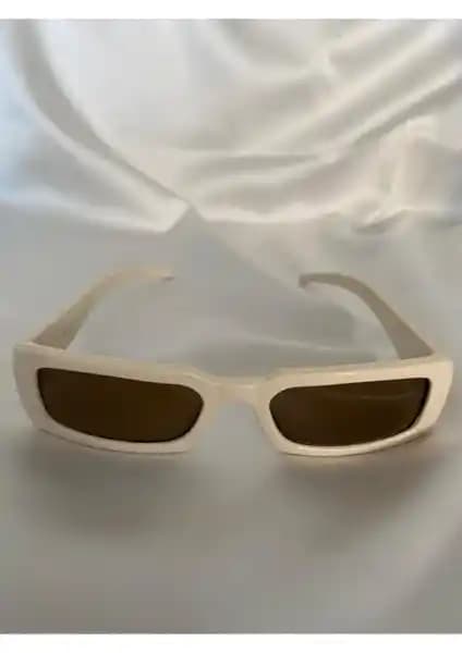 Cestello Vintage Model Baklava Desen Detaylı Krem Kadın Güneş Gözlüğü İnce ve Şık Tasarım