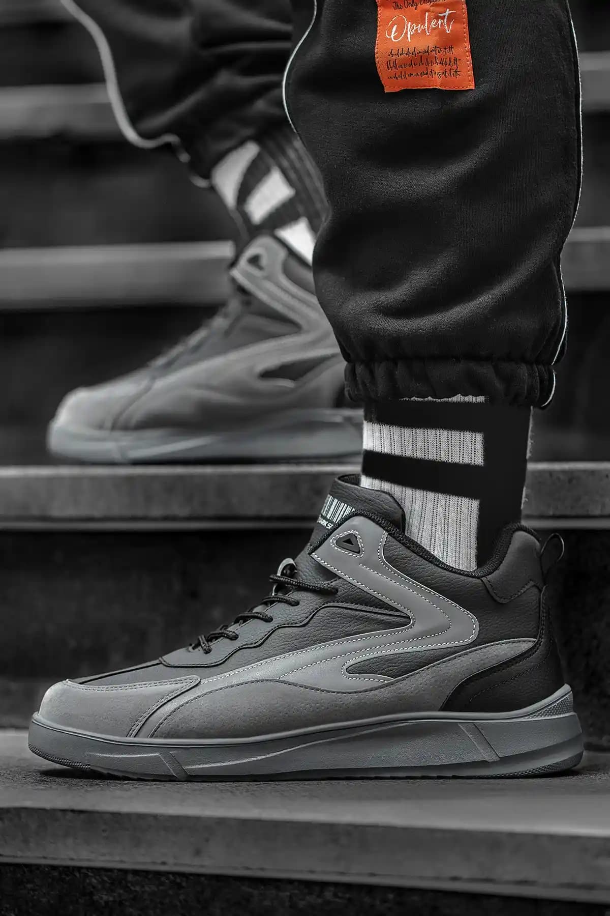 Dark Seer Siyah Füme Erkek Sneaker Günlük Kullanım İçin Şık ve Konforlu Tasarım