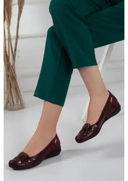 Dilimler Ayakkabı Kafes Model Bordo Kadın Babet Şıklık ve Konforu Bir Arada Sunar