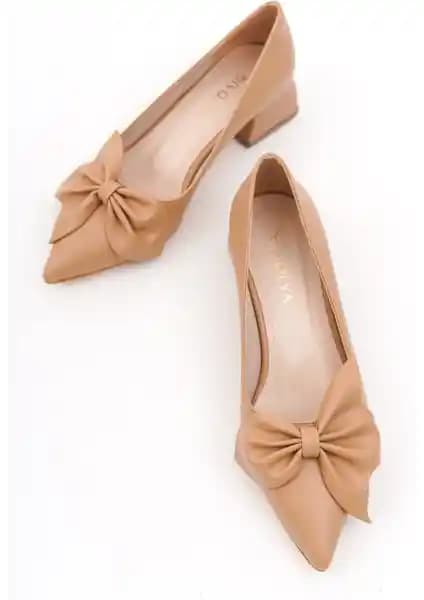 Divolya Camila Nude Fiyonklu Topuklu Ayakkabı Şıklık ve Konforu Bir Arada Sunar