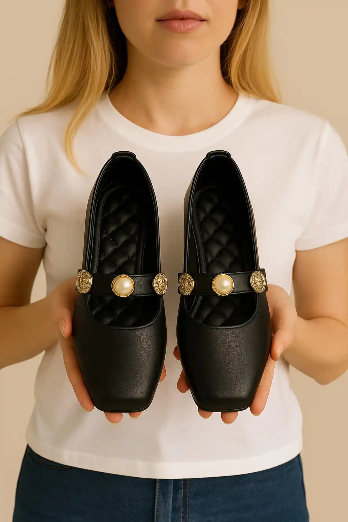 Esil Moda Kadın Tokalı Babet Ayakkabı: Şıklık ve Konforu Bir Arada Sunan Günlük Kullanım Modeli