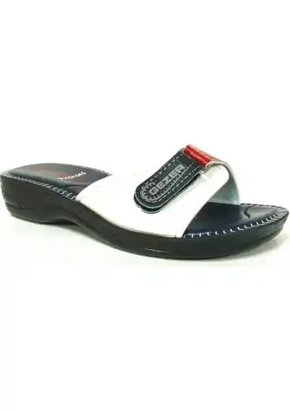 Gezer 8727 Lacivert Beyaz Kırmızı Anatomik Bayan Terlik: Rahatlık ve Şıklığın Buluşması