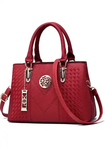 Heers Kadın Deri Çanta: Şıklık ve Fonksiyonelliği Bir Arada Sunan Modern Tasarım