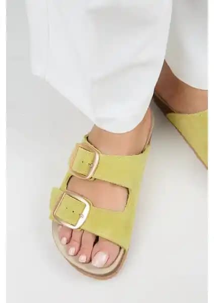 Manijero Irene Hakiki Deri Çift Tokalı Fıstık Yeşil Kadın Terlikleri Günlük Şıklık ve Konfor İçin