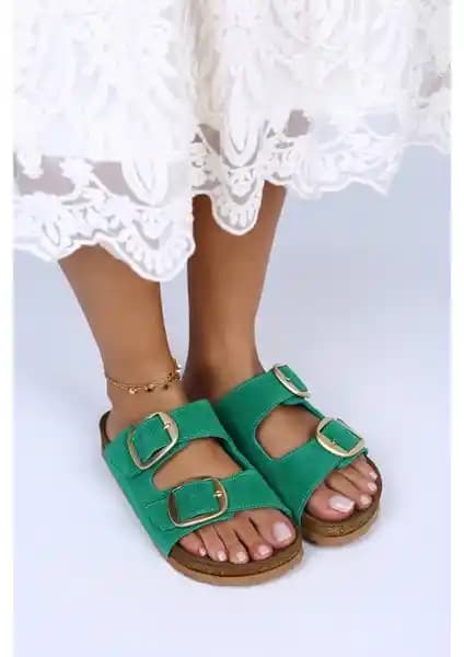 Manijero Irene Hakiki Deri Yeşil Çift Tokalı Kadın Terlikleri Günlük Şıklık ve Konfor Sunar