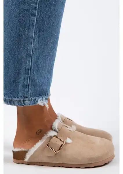 Manijero Zeta Kürklü Kadın Terlik: Şık ve Sıcak Tutma Özelliğiyle Günlük Kullanım İçin