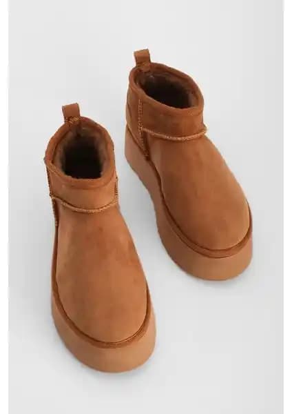 Marjin Kadın Kalın Taban Kürklü Yarım Bot Modern Tasarım ve Konfor Sunar