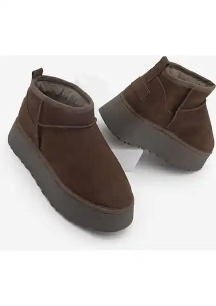 Marjin Kadın Kalın Taban Kürklü Yarım Bot Modern ve Şık Tasarım Özellikleri
