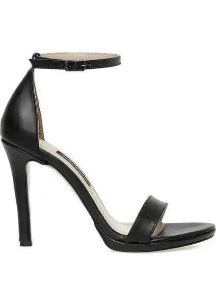 Nine West Delge 3fx Siyah Kadın Topuklu Sandalet: Şıklık ve Konforun Buluşma Noktası
