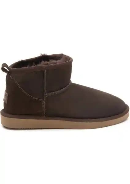 Pegia Hakiki Kürklü Kadın Mini Bot: Şıklık ve Konforun Bir Arada Sunulduğu Kış Ayakkabısı