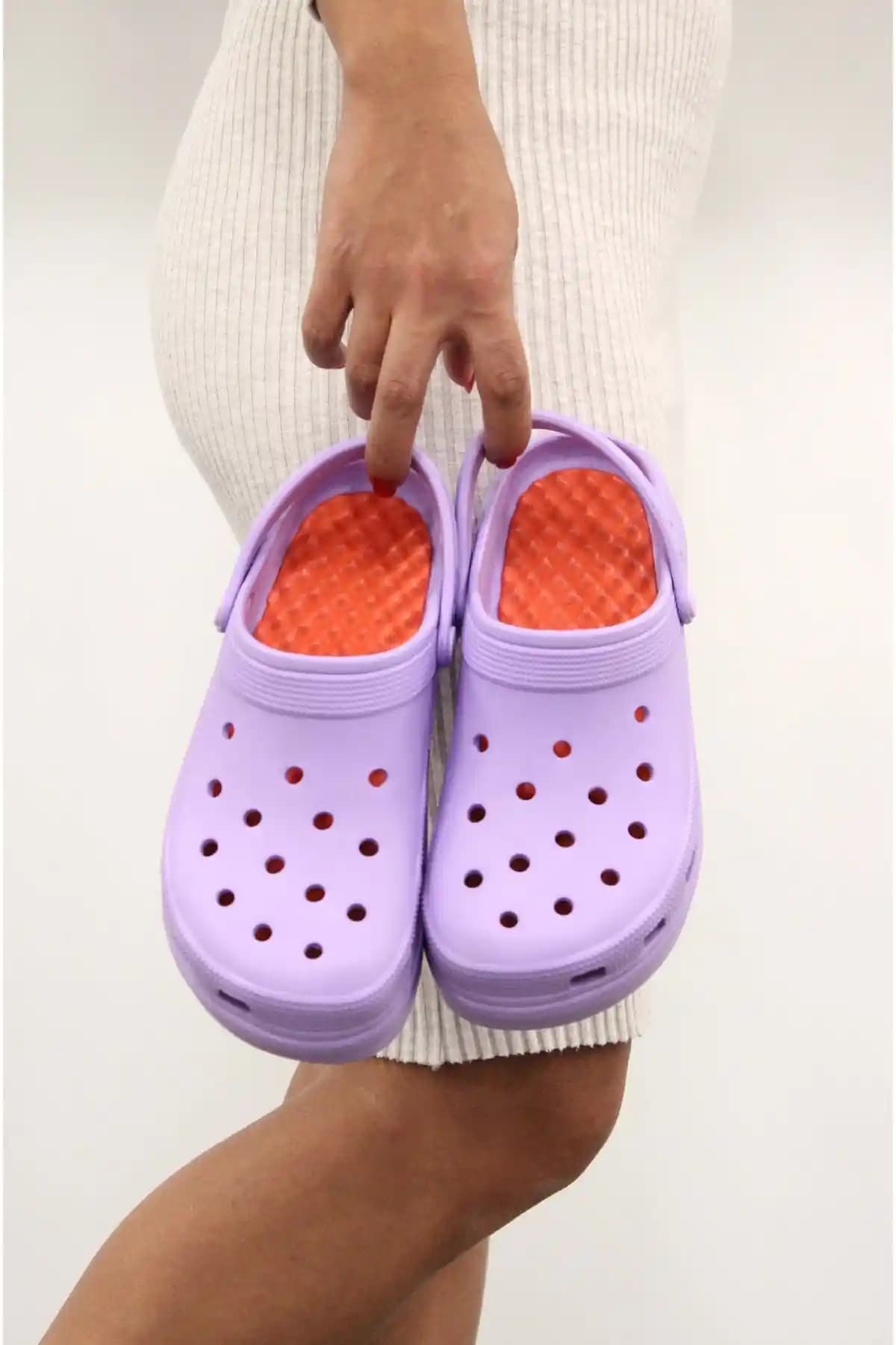 Sepona Masaj Tabanlı Yüksek Ölçekli Terlik: Konfor ve Fonksiyonellik Bir Arada