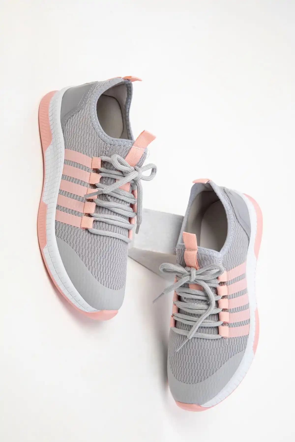 SOHO Buz-Pudra Kadın Sneaker: Şık ve Konforlu Vegan Spor Ayakkabı Modelleri