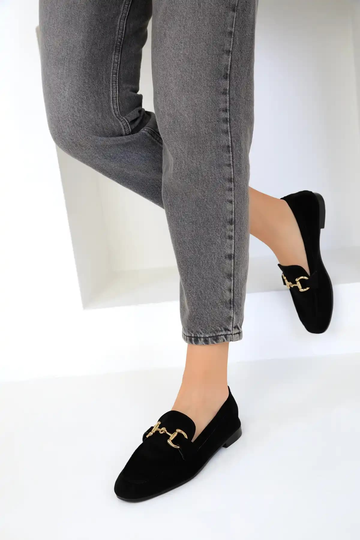 SOHO Siyah Süet Kadın Loafer Ayakkabı Modern ve Şık Tasarımıyla Günlük Kullanım İçin Uygun