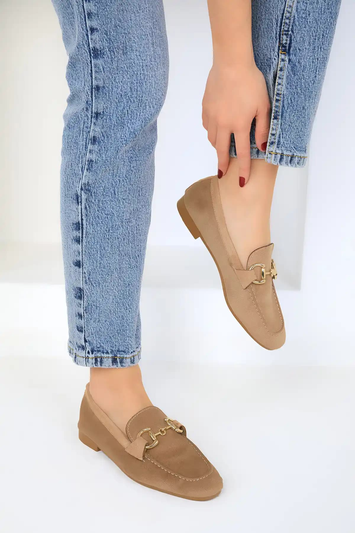 SOHO Vizon Süet Kadın Loafer Ayakkabı: Şıklık ve Konforun Modern Buluşması