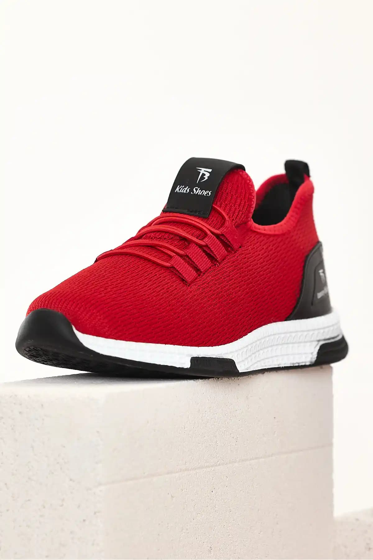 Tonny Black Çocuk Unisex Kırmızı Rahat ve Şık Günlük Ayakkabı İncelemesi