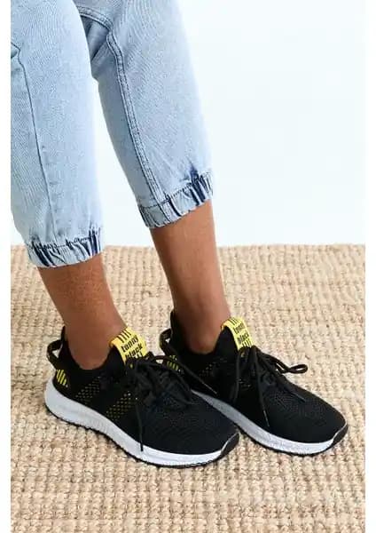 Tonny Black Spor Ayakkabı: Konfor ve Şıklığı Bir Arada Sunan Günlük Kullanım Ayakkabısı