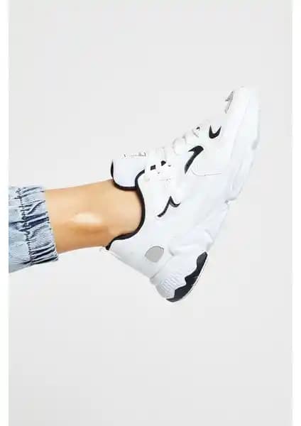 Tonny Black Spor Ayakkabı TB251: Şık Tasarım ve Yüksek Konfor Sunan Türkiye Üretimi Spor Ayakkabısı