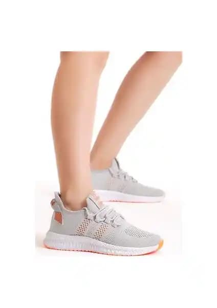 Tonny Black Spor Ayakkabı TBI Dl: Modern ve Konforlu Günlük Spor Ayakkabısı