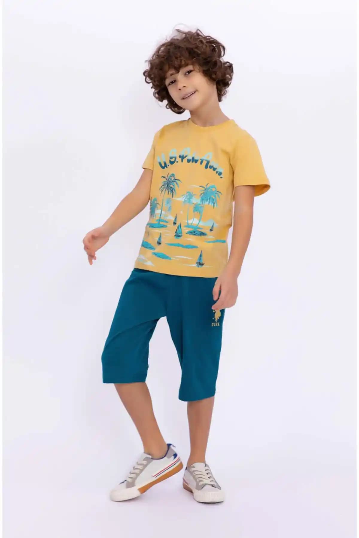 U.S. Polo Assn. Erkek Çocuk Süprem Kapri Takımı: Şık ve Rahat Günlük Giyim Seçeneği