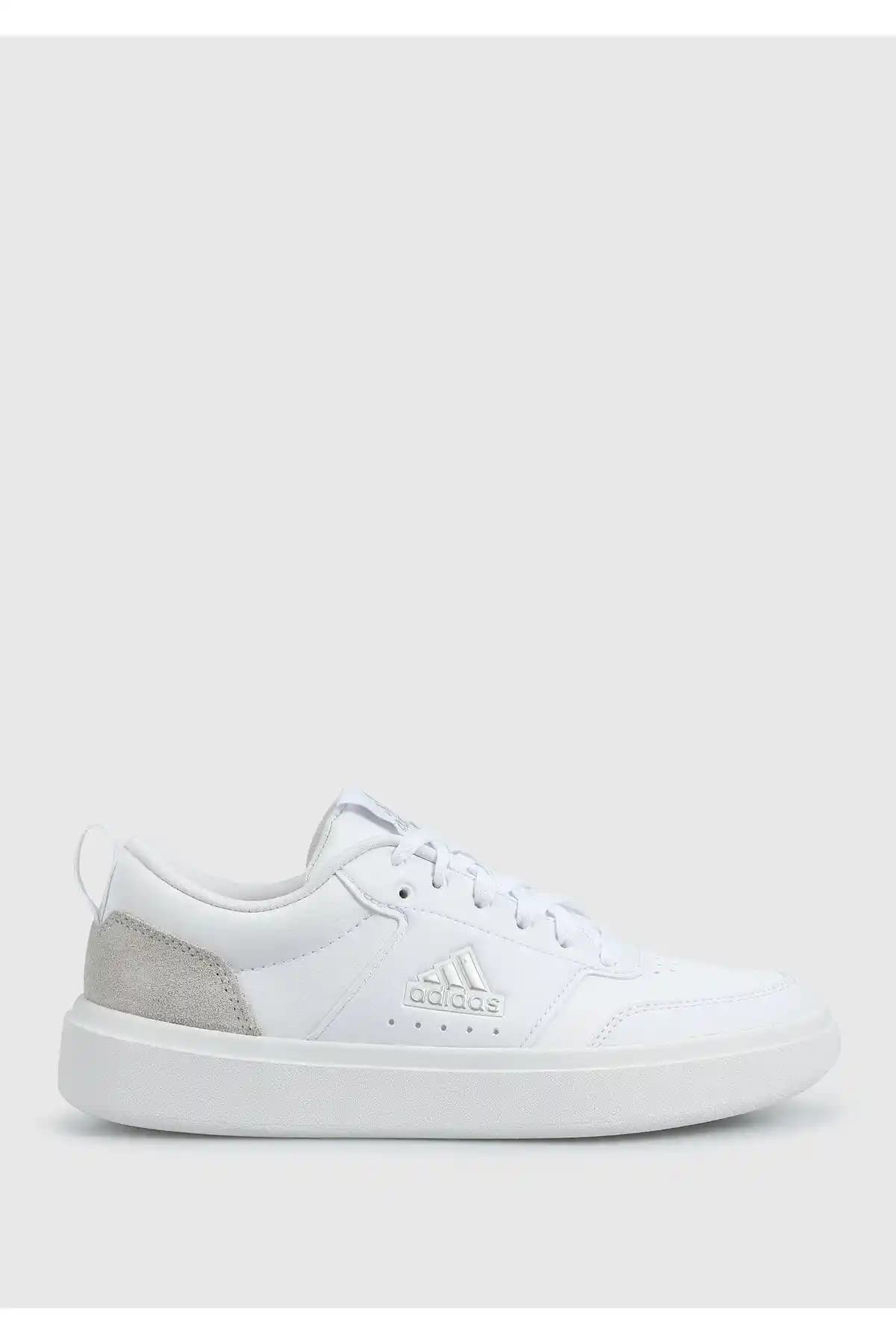 Adidas Sportswear Park Street Kadın Spor Ayakkabısı Günlük Şıklık ve Konfor Sunar