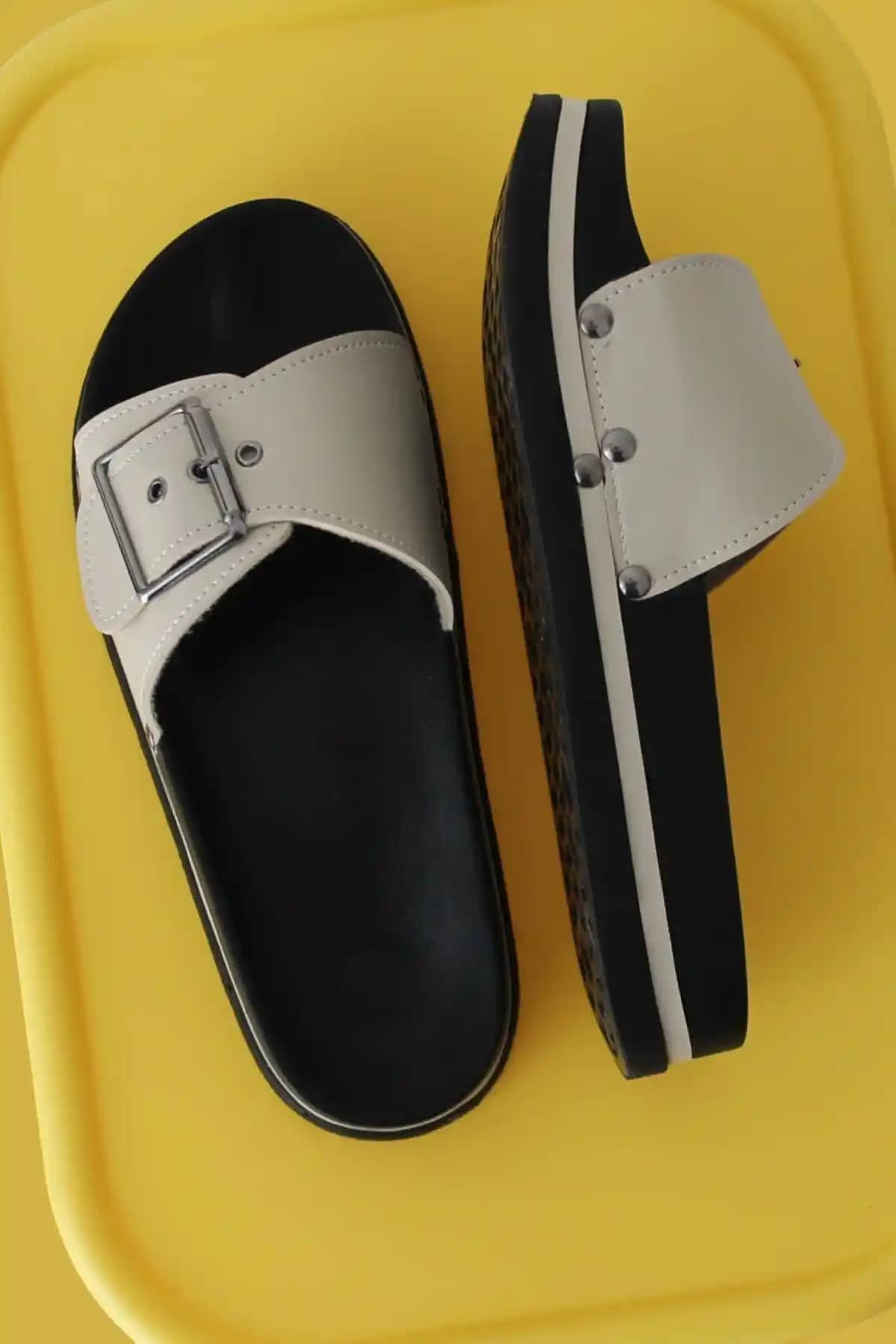 Alinter Ortopedik Bej Kadın Terlikleri: Konfor ve Şıklığın Mükemmel Buluşması