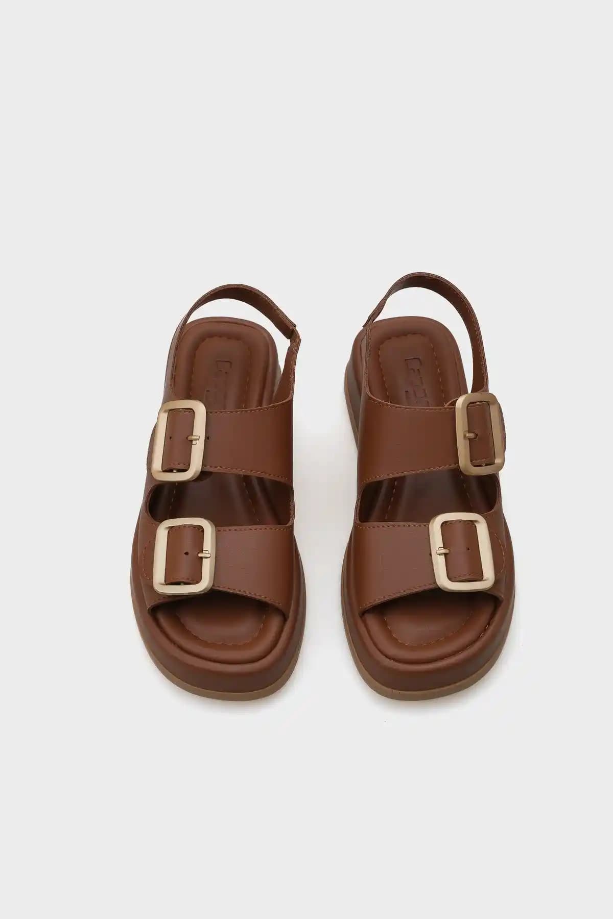 Capone Outfitters Kadın Dolgu Topuklu Çift Bantlı Tokalı Sandalet İnceleme ve Özellikleri