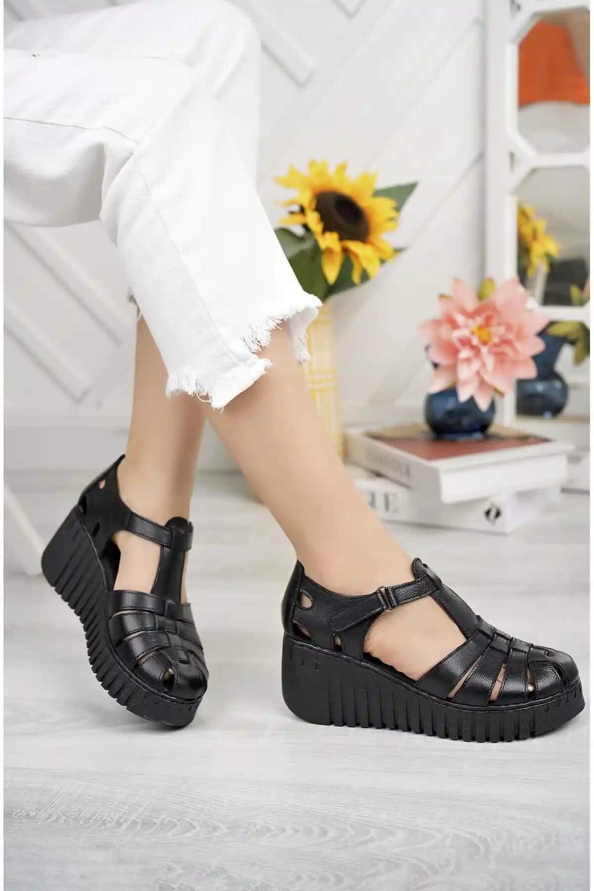 Diego Carlotti Hakiki Deri Kadın Günlük Dolgu Sandalet: Şıklık ve Konfor Bir Arada