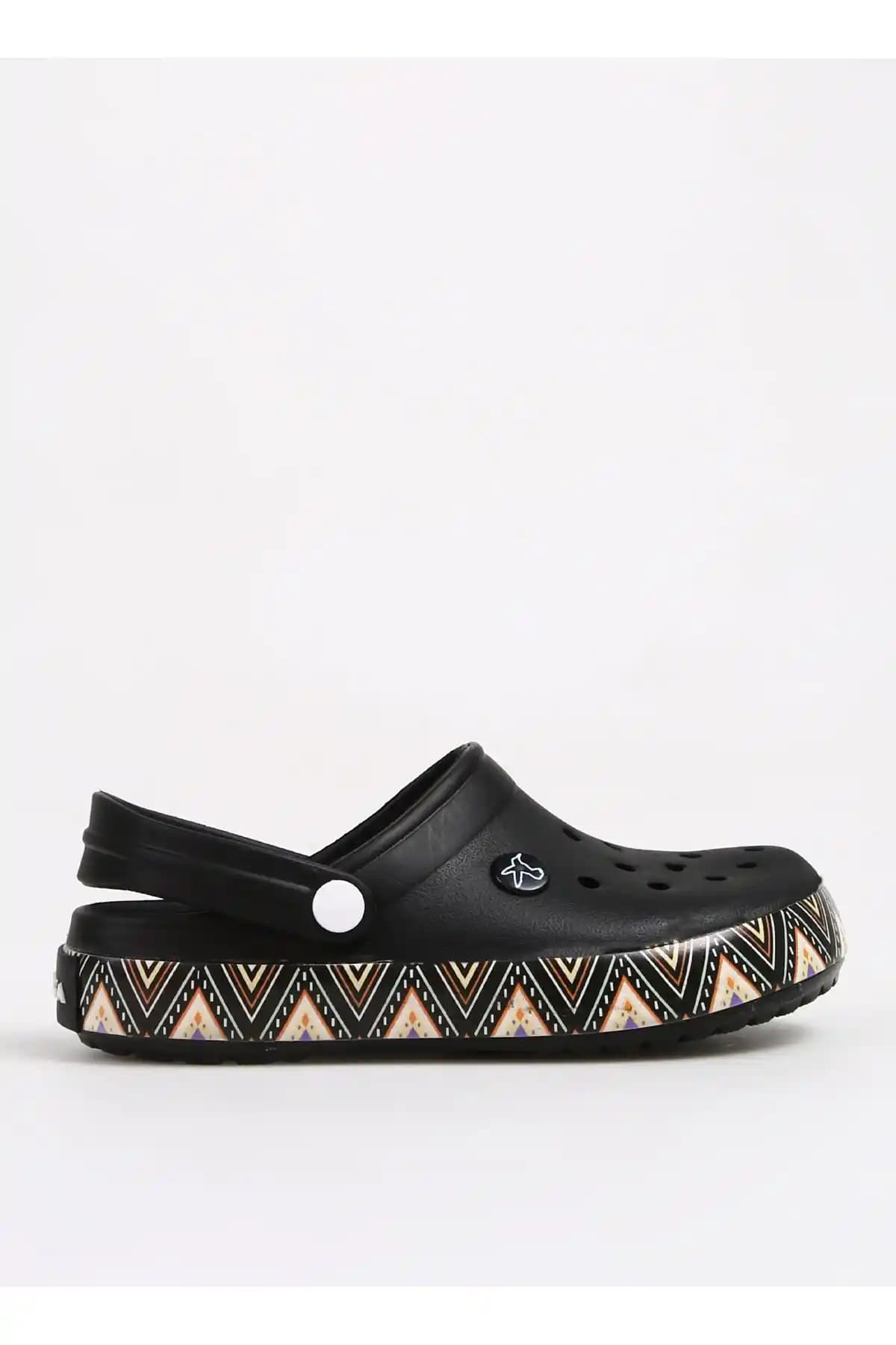 Fabrika Siyah Kadın Plaj Terliği TESY: Şık ve Konforlu Yazlık Ayakkabı Seçeneği