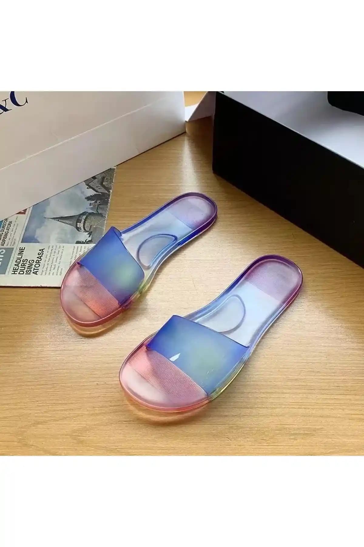 Fitmart Jelly Plaj Terliği: Şıklık ve Konforu Bir Arada Sunan Dayanıklı Tasarım