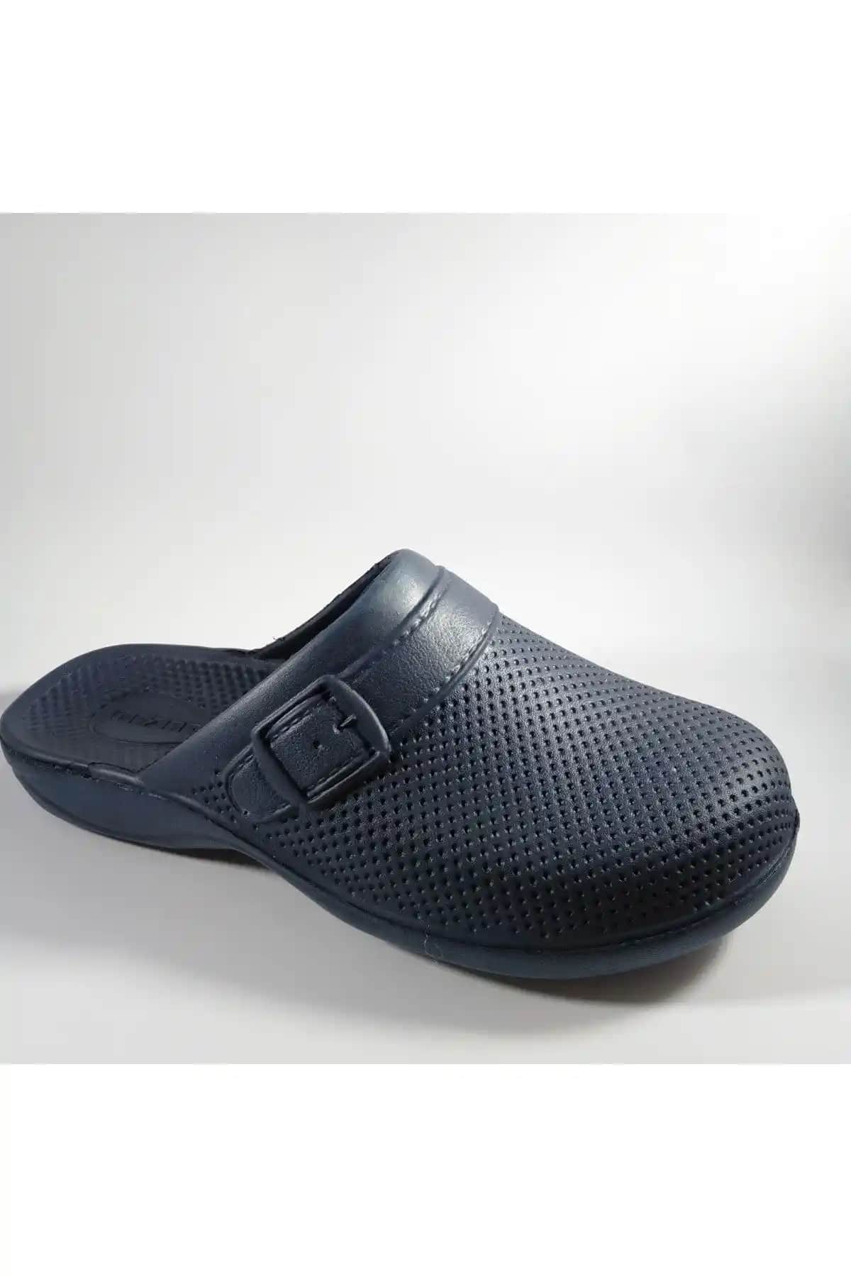 Gezer Banyo Tuvalet Terlikleri: Şıklık ve Konfor Sunan Dayanıklı Banyo Ayakkabıları