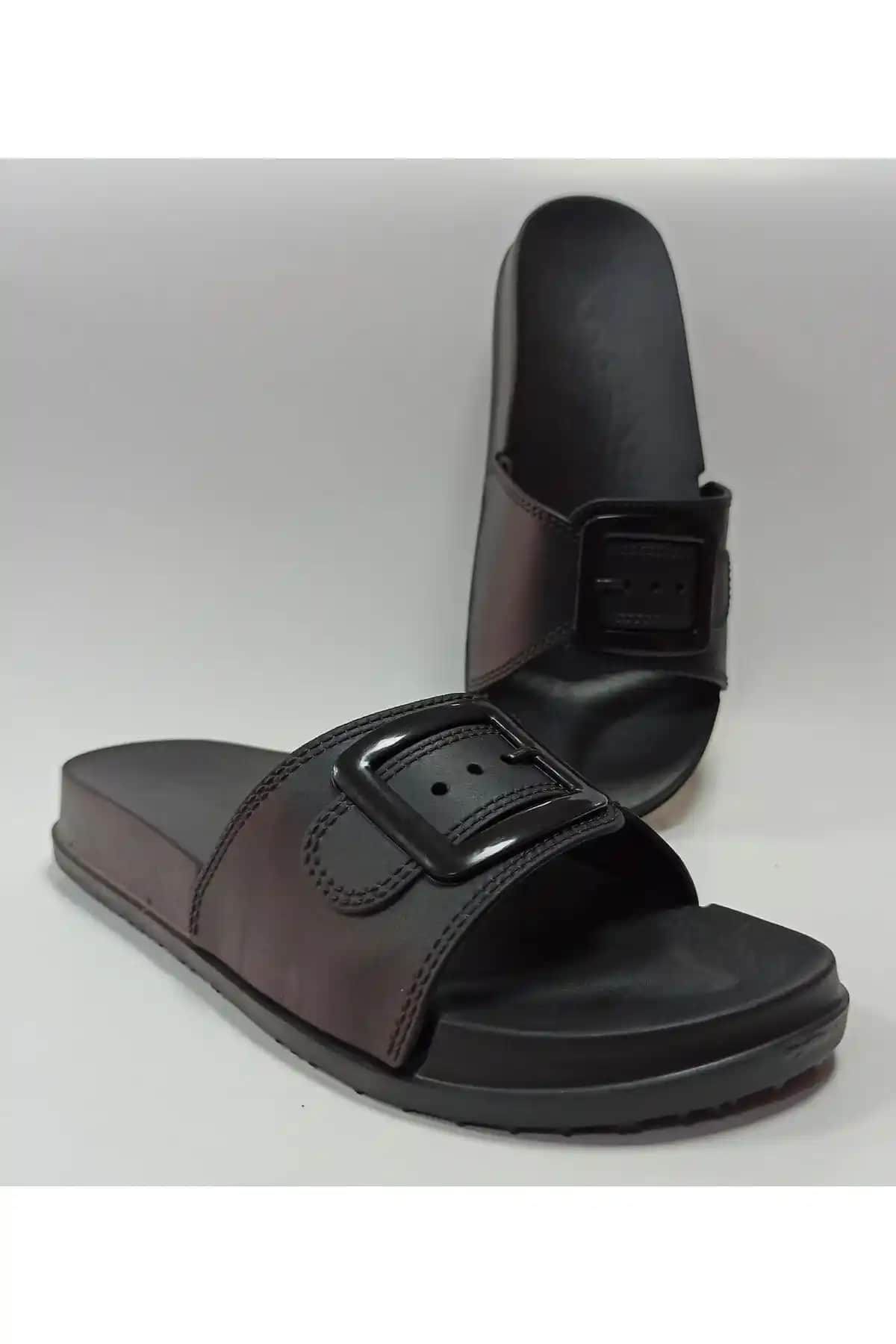 Gezer Siyah Anatomik Tabanlı Hafif Kadın Terliği Eva Malzemeden Üstün Konfor ve Şıklık Sağlar