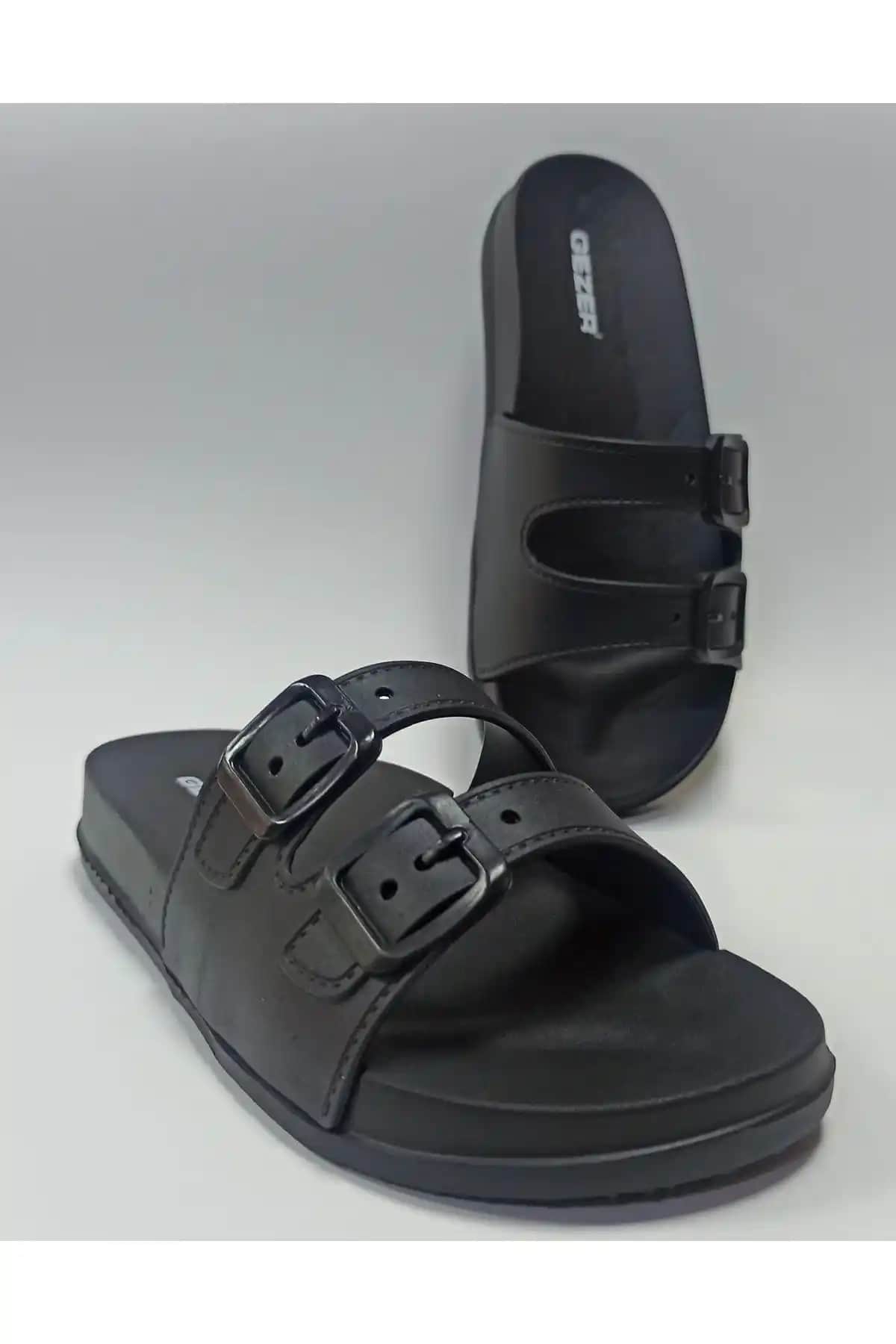 Gezer Siyah Anatomik Tabanlı Kadın ve Unisex Terlik: Şıklık ve Konforun Buluşması