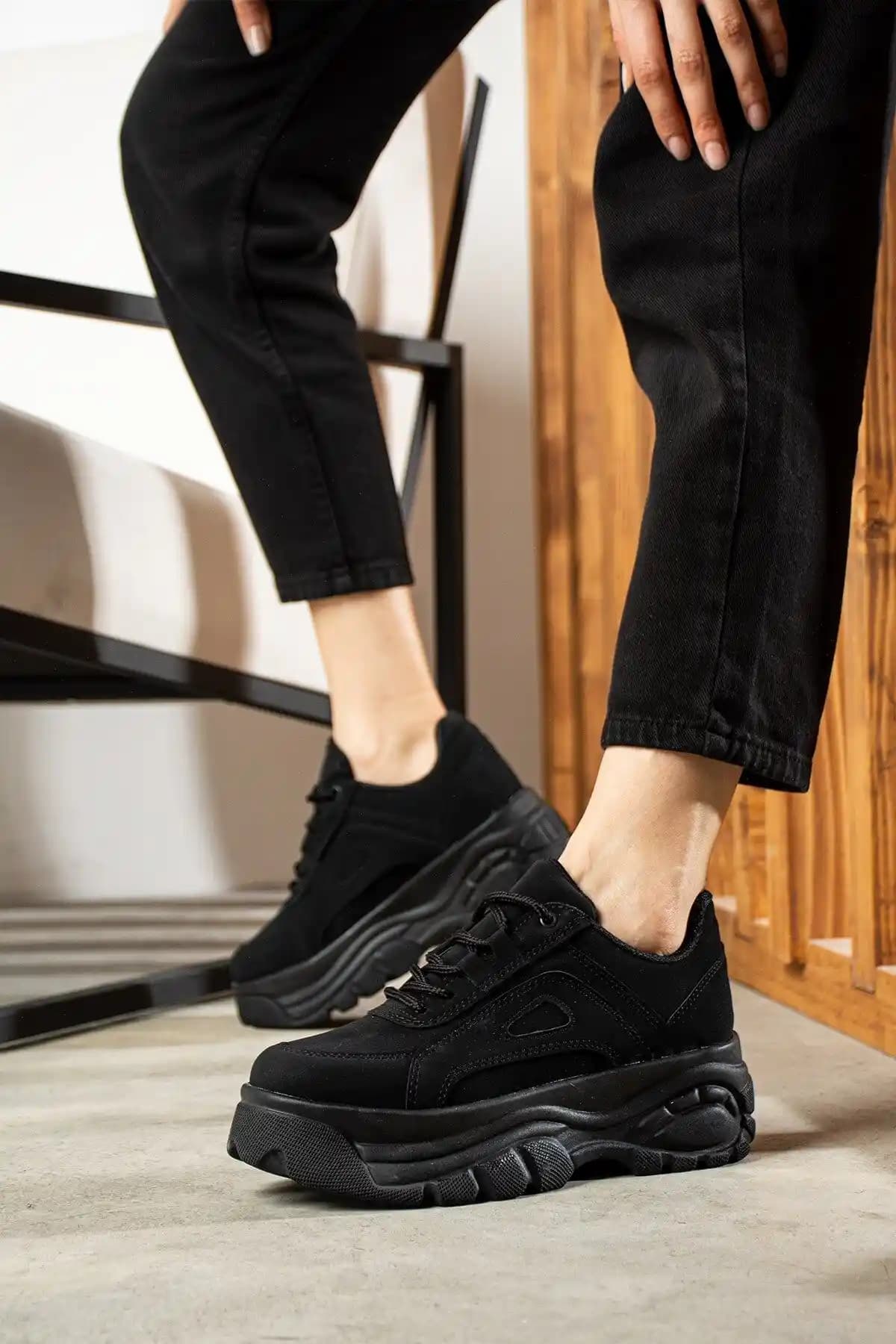 İmerShoes Kadın Siyah Süet Spor Ayakkabı Günlük Kullanım ve Konfor İçin Uygun
