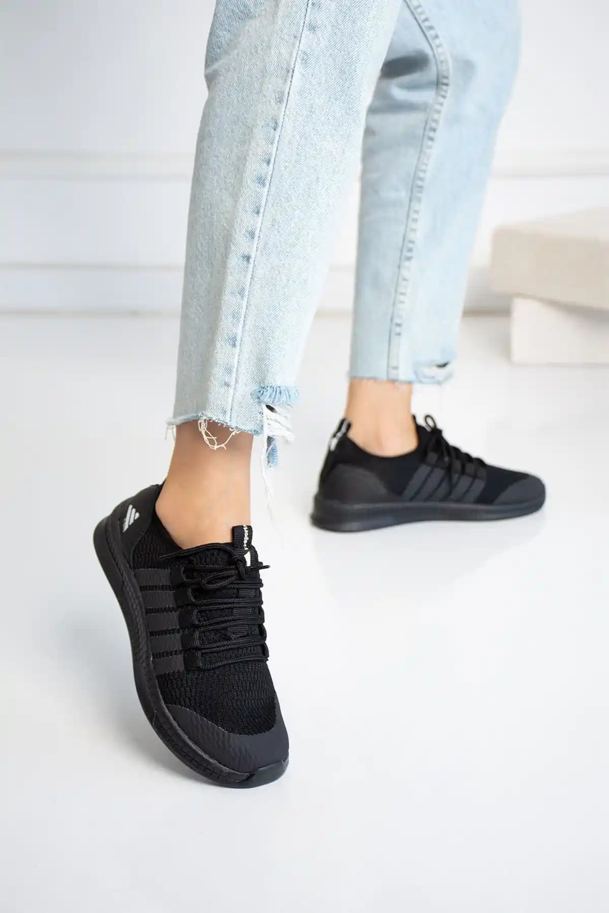 İnan Ayakkabı Unisex Insports Siyah Günlük Spor Ayakkabısı Konfor ve Şıklık Bir Arada