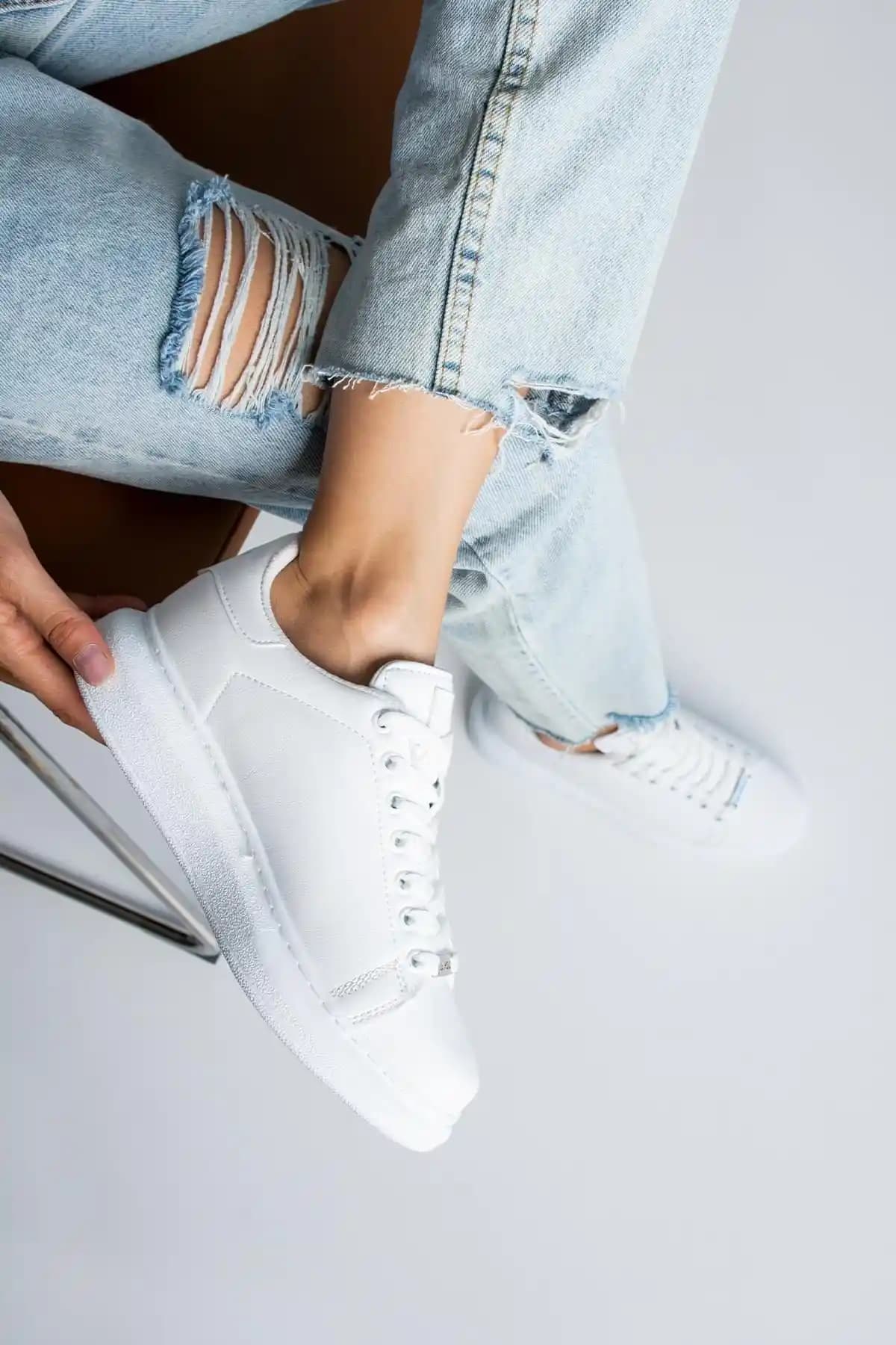 L.A Polo Beyaz Kadın Spor Ayakkabısı Günlük Kullanım ve Şıklık İçin Uygun