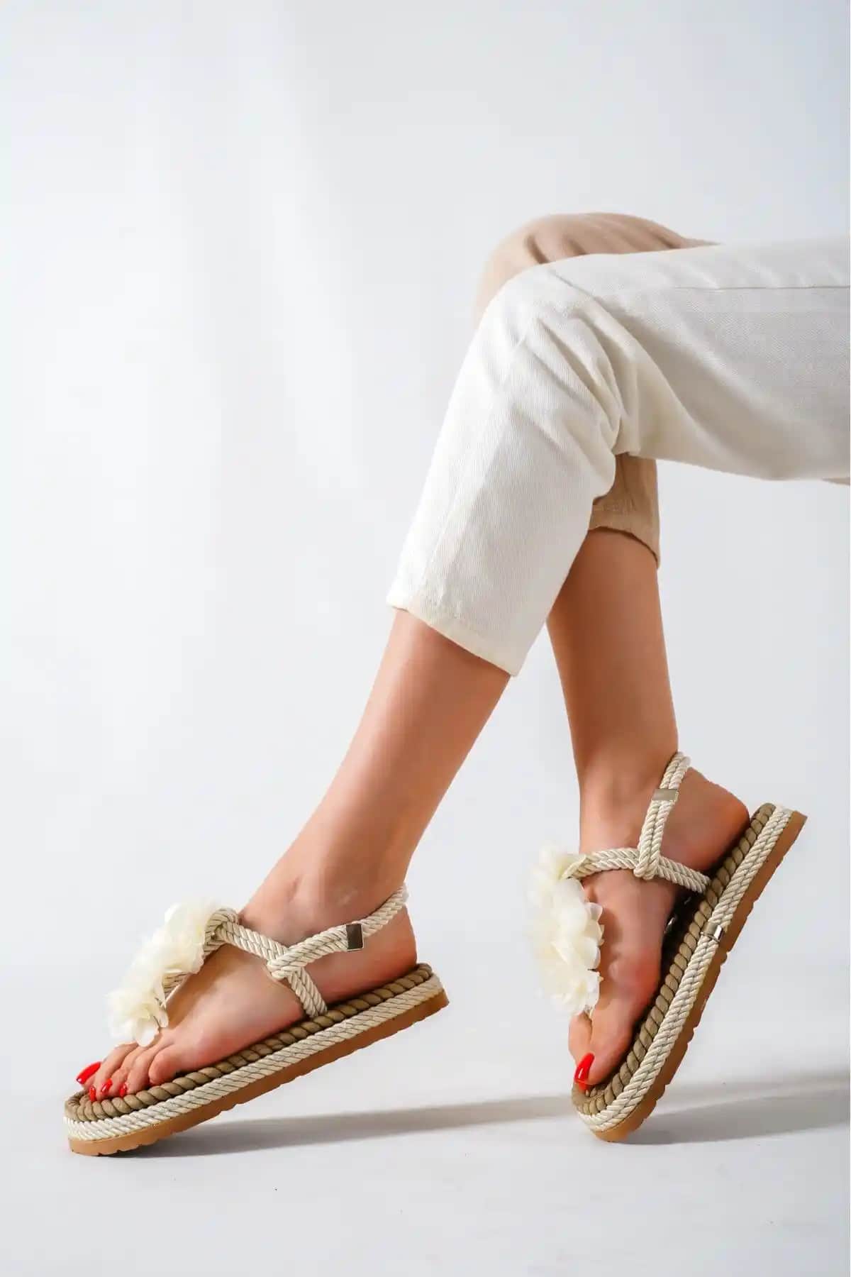 Malenta Kadın Halat İpli Sandalet Beyaz - Şıklık ve Konfor Bir Arada