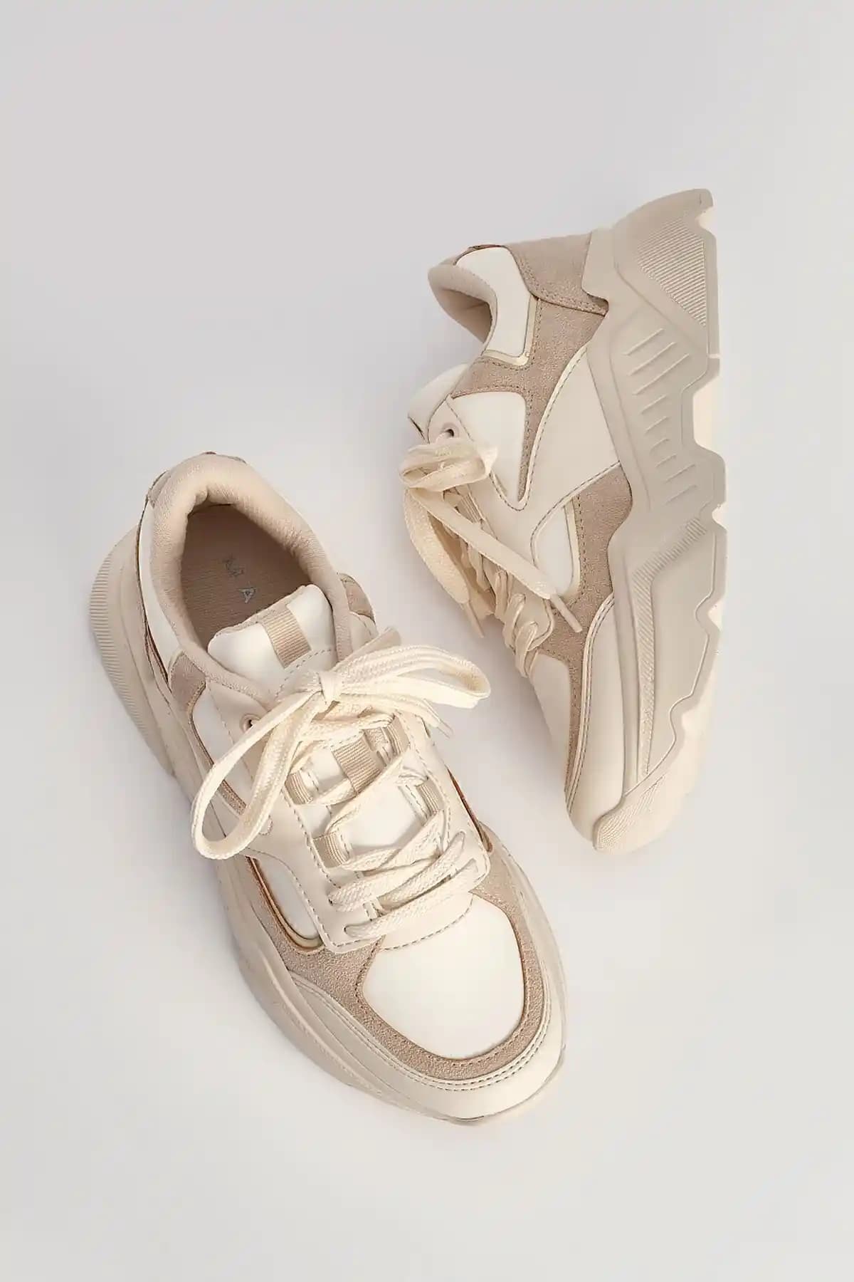 Marjin Gonlez Bej Kadın Spor Ayakkabısı Modern Tasarım ve Konfor Sunar